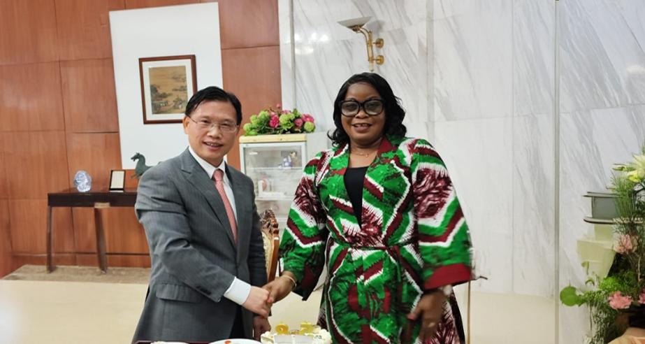 L-R  Amb.  Yen Chengwu and Minister Dagoseh