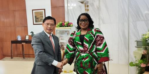 L-R  Amb.  Yen Chengwu and Minister Dagoseh