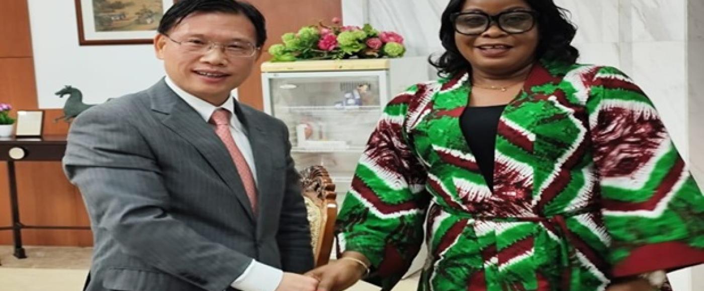 L-R  Amb.  Yen Chengwu and Minister Dagoseh