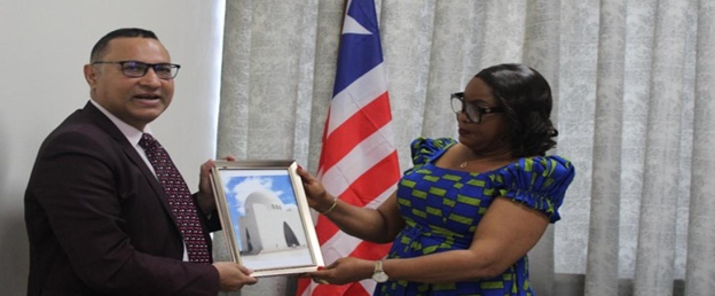 (L-R): Pakistani Ambassador HE, Mahmood Akhtar Mahmood & Minister Dagoseh